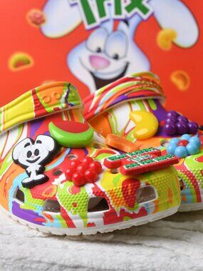 Pre-Owned! Size: 6 Men/8 Women | Trix Cereal x Crocs Classic Clog |